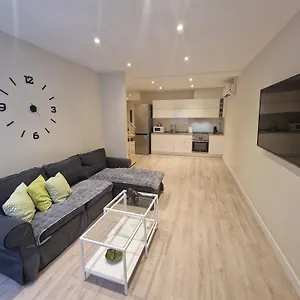 https://barcelona-duplex-de-3-habitaciones.catalonia-hotels.com